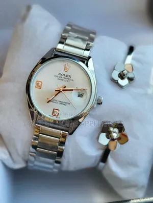 White Face Women's Original Rolex Automatic Time Piece With a Bracelet