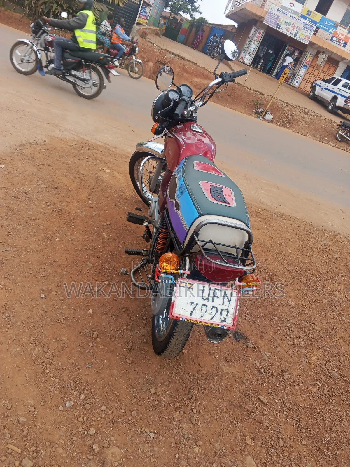 Bajaj Boxer 100 2023 Red