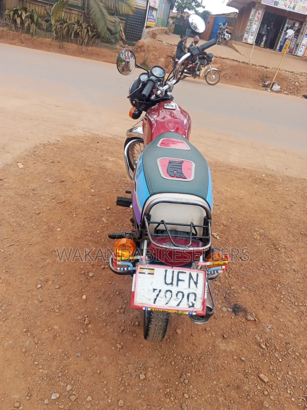 Bajaj Boxer 100 2023 Red