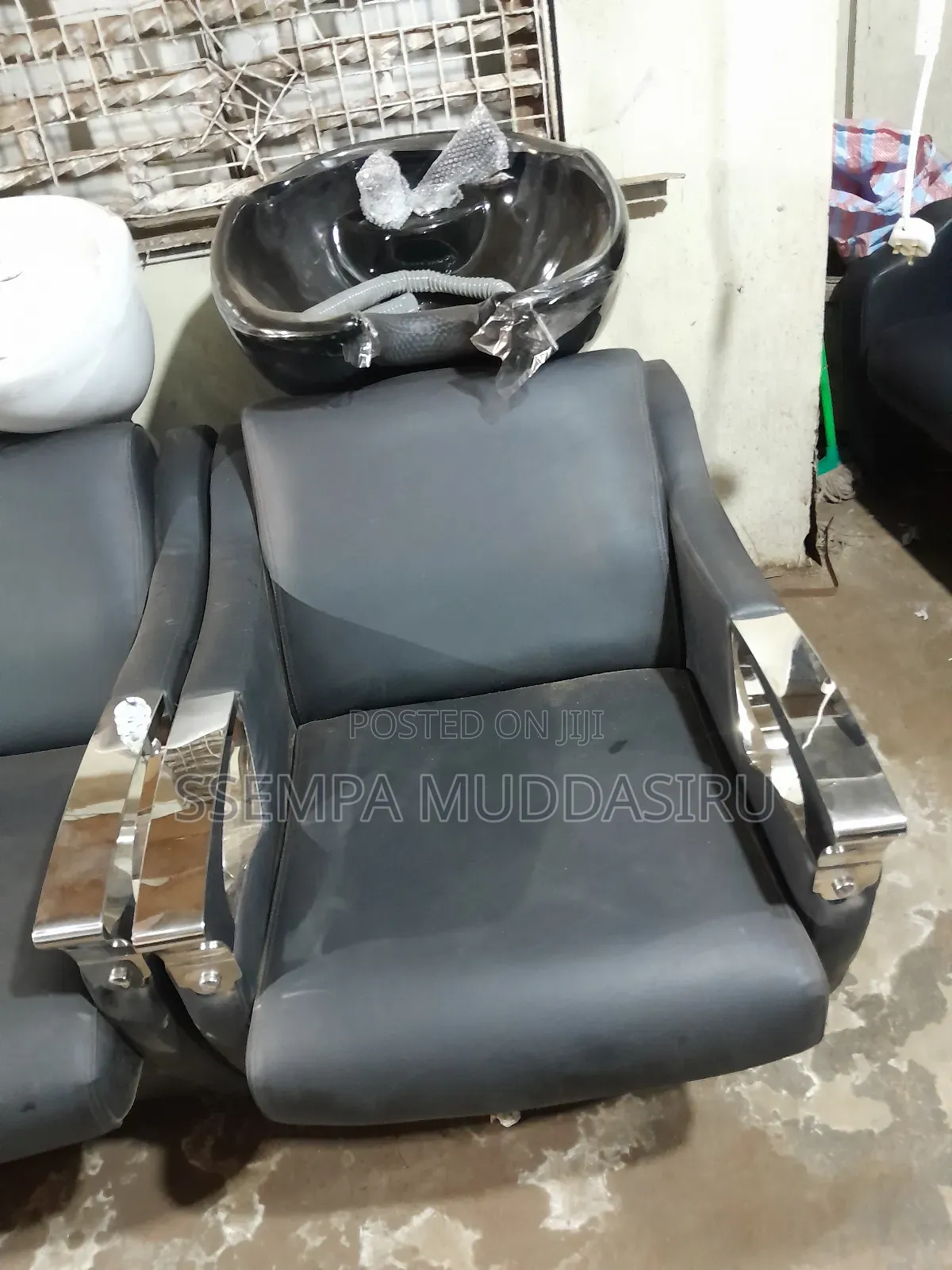 Executive Salon Sink Brand New, Black,White.