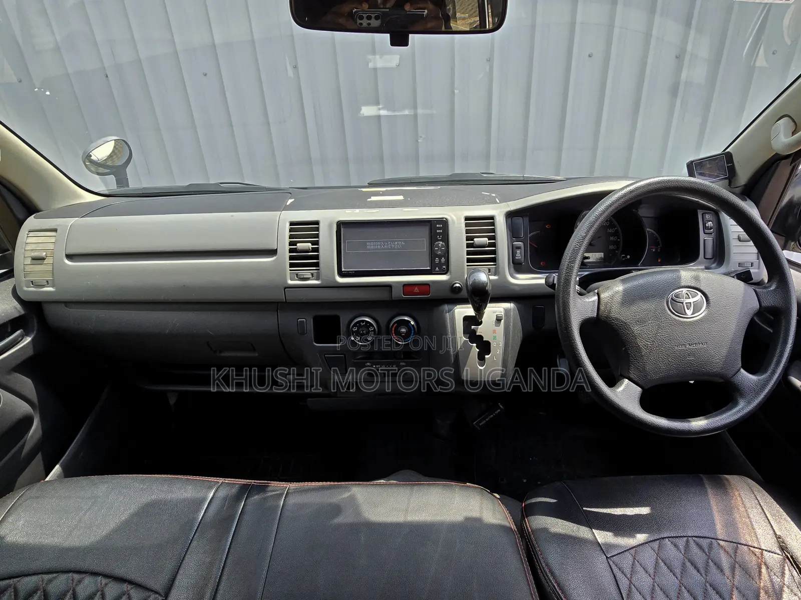 Toyota HiAce 2012 White