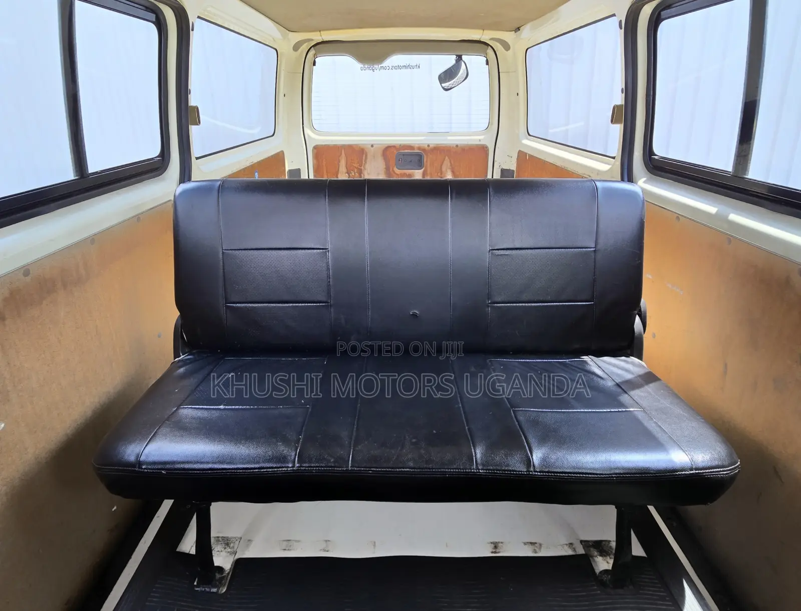 Toyota HiAce 2012 White