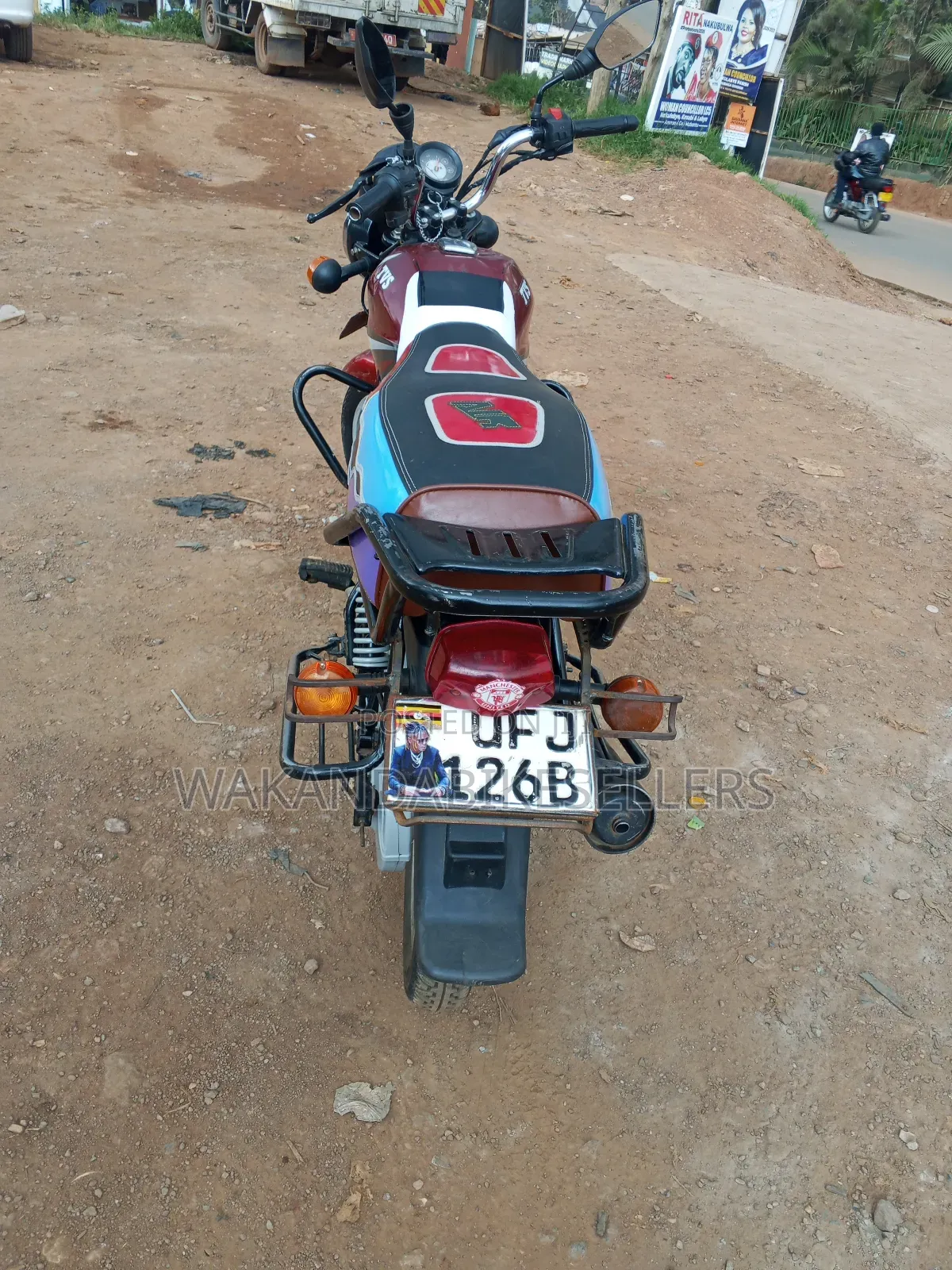 TVS HLX 125 2022 Red