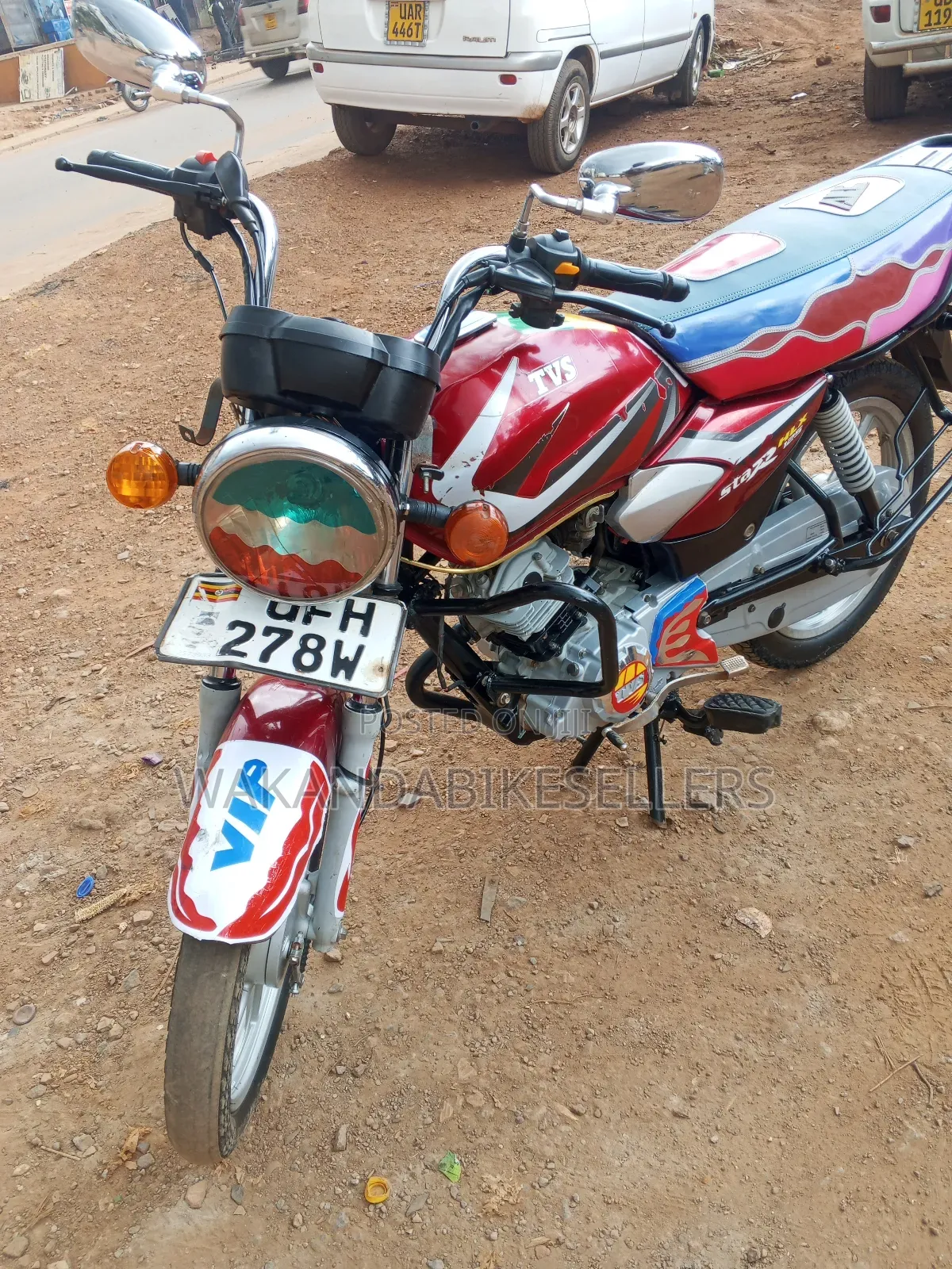 TVS HLX 125 2023 Red