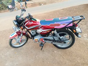 TVS HLX 125 2023 Red