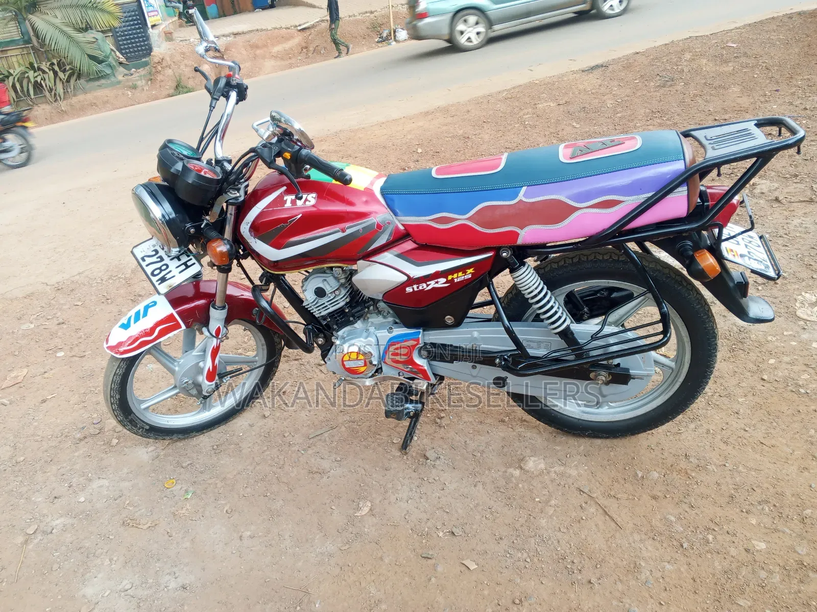 TVS HLX 125 2023 Red