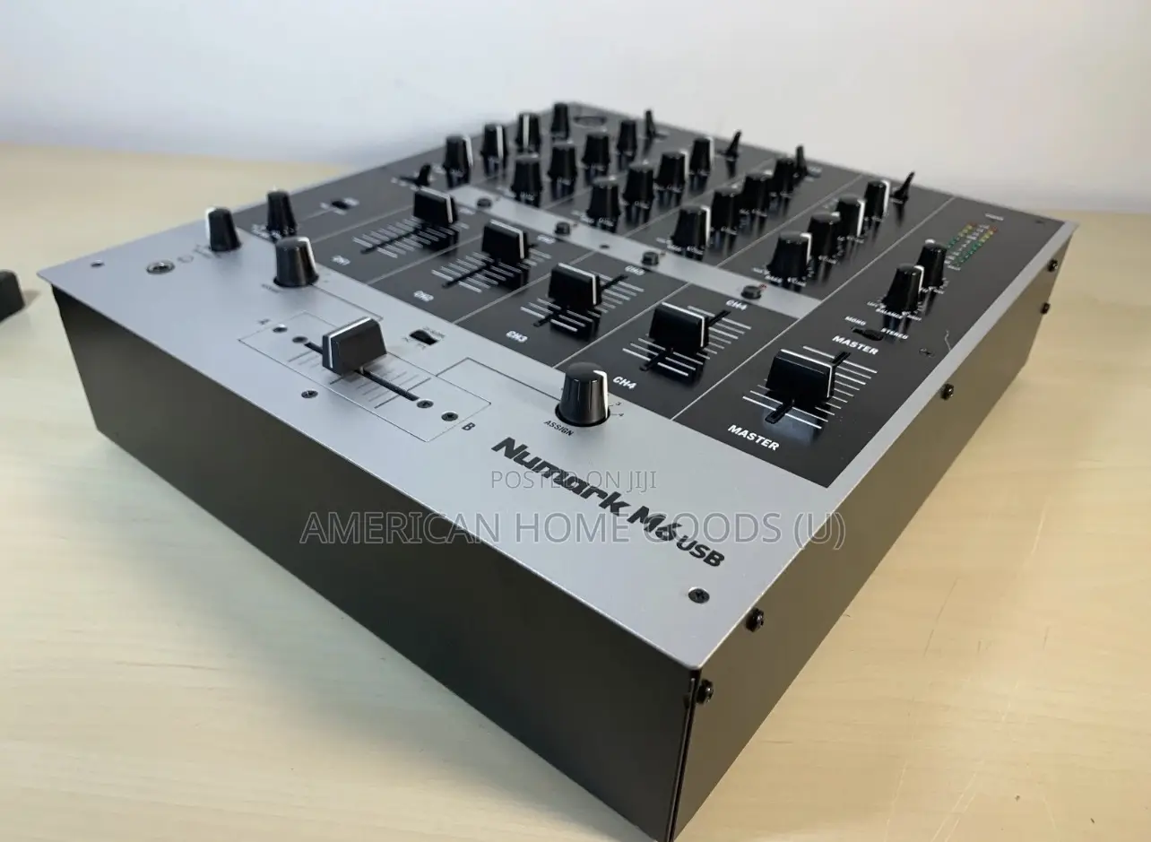 Numark M6 Usb 4 Channel Dj Mixer Silver - Nice!