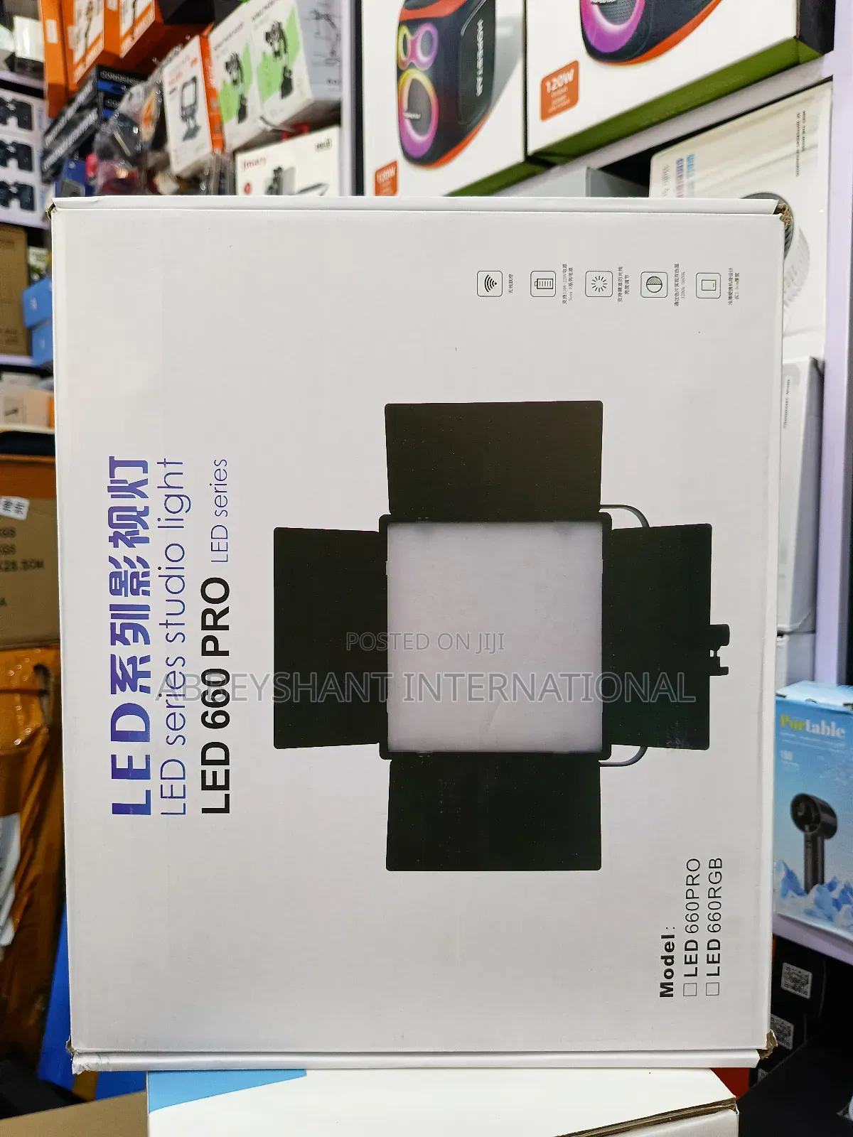 Neewer 660 Pro Led Video Light.