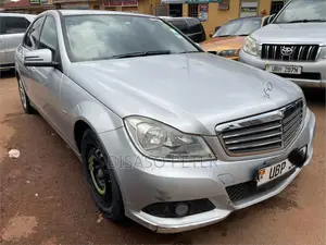 Mercedes-Benz C200 2012 Silver