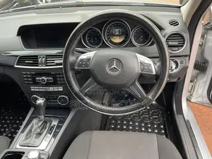 Mercedes-Benz C200 2012 Silver