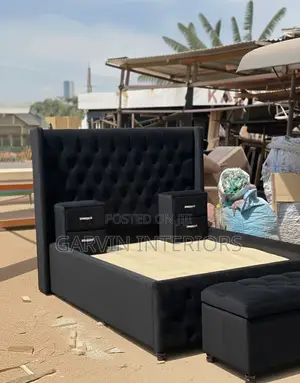 Black Wood Mode Bed
