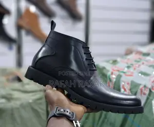Men’S Original Black Clarks Formal/Gentle Leather Boots