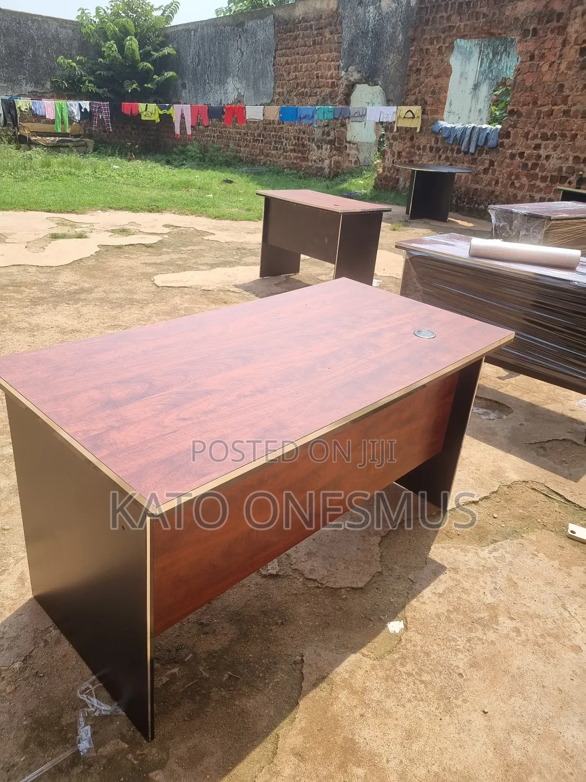 1.4metered Office Desks
