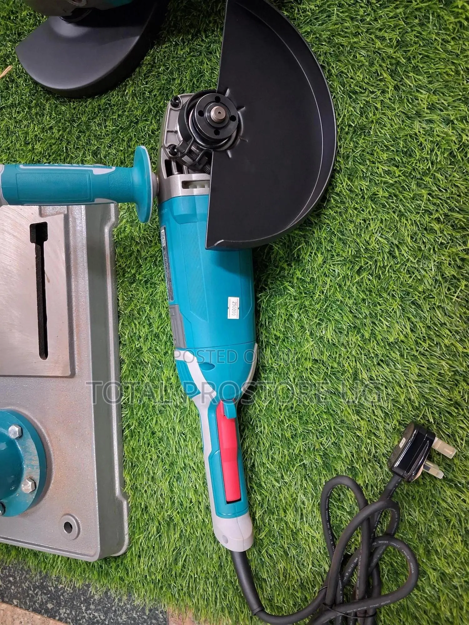 Angle Grinder 2200w.