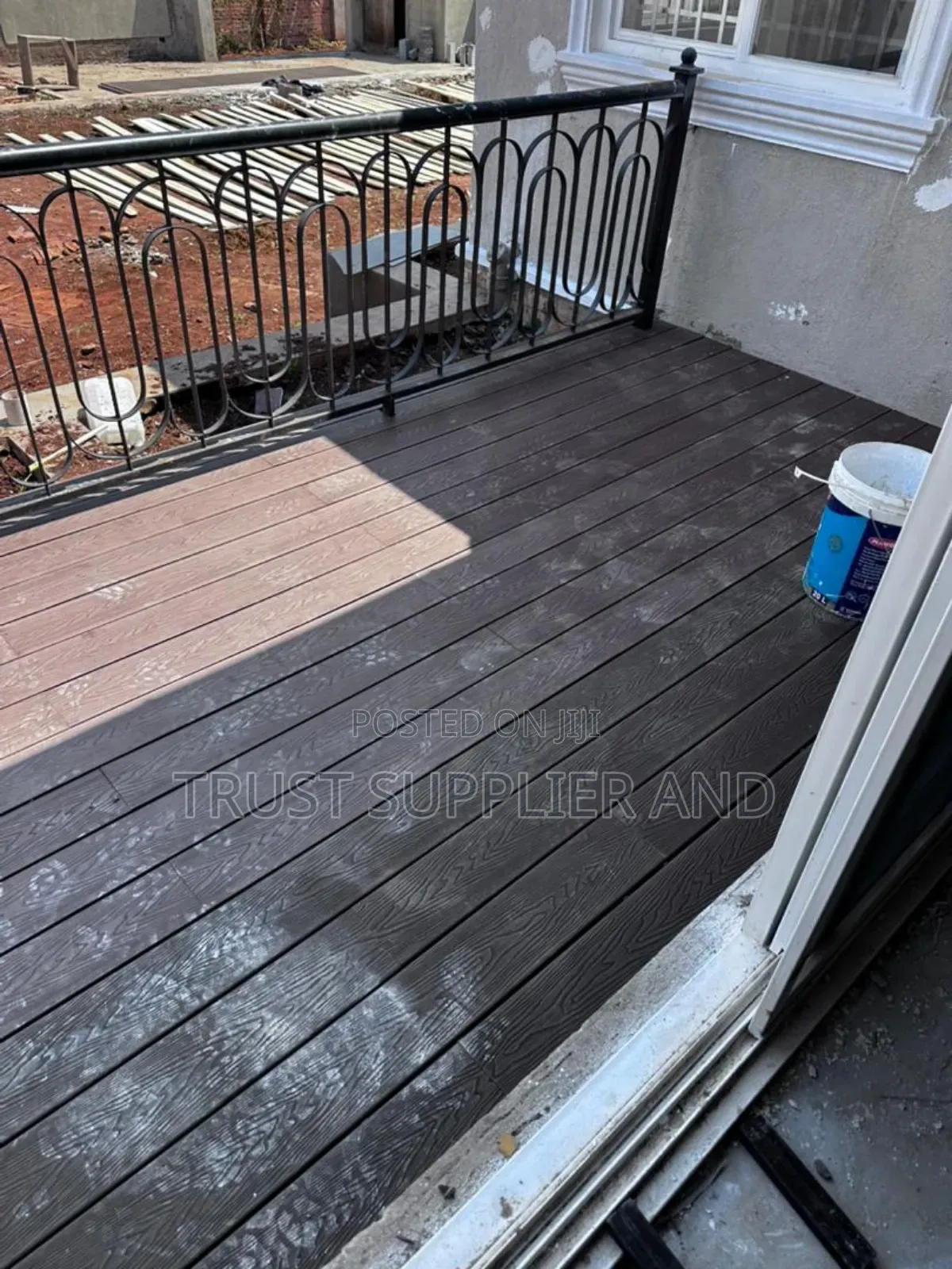 Decking Tiles Floors