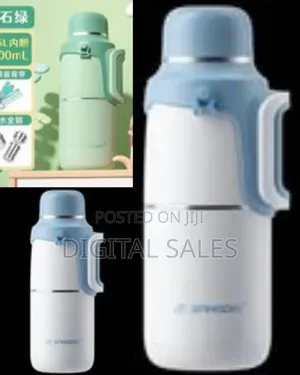 Modern Insulated Thermal Flask With Integrated Handle