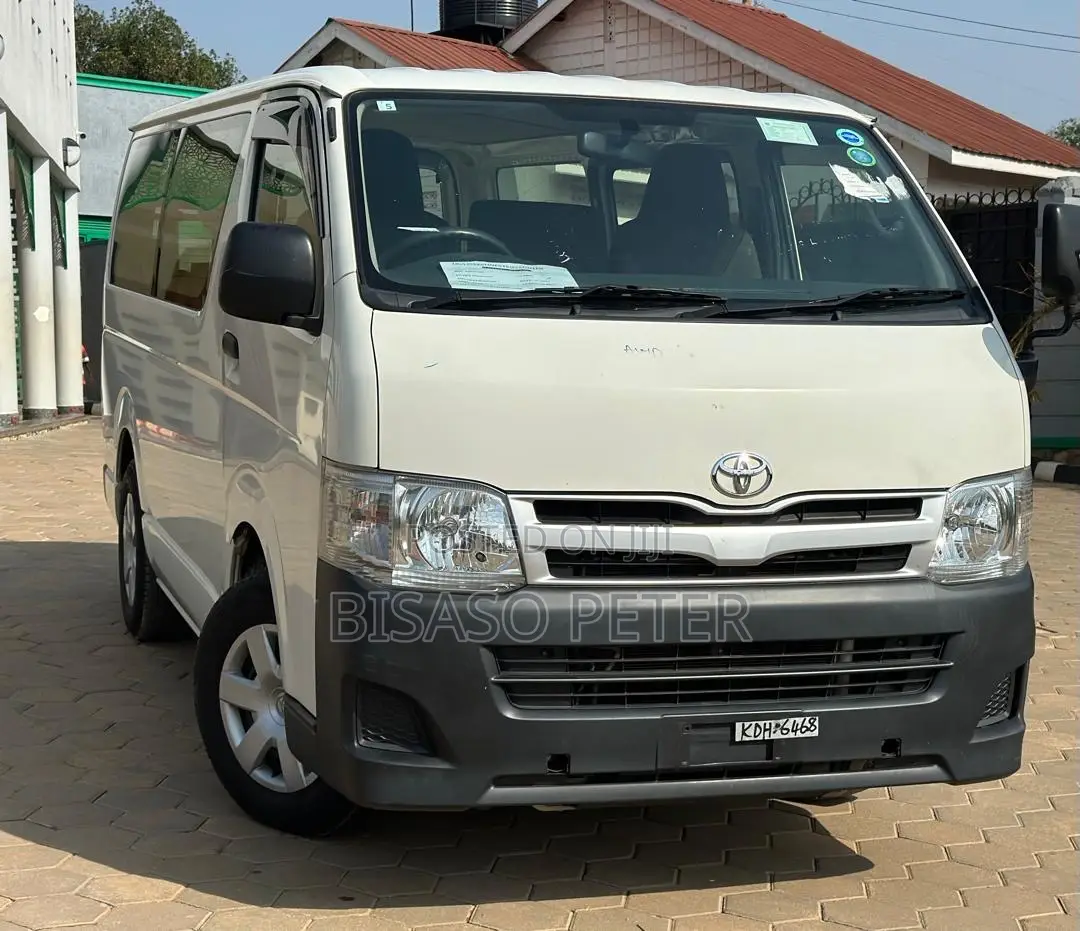 Toyota HiAce 2014 White
