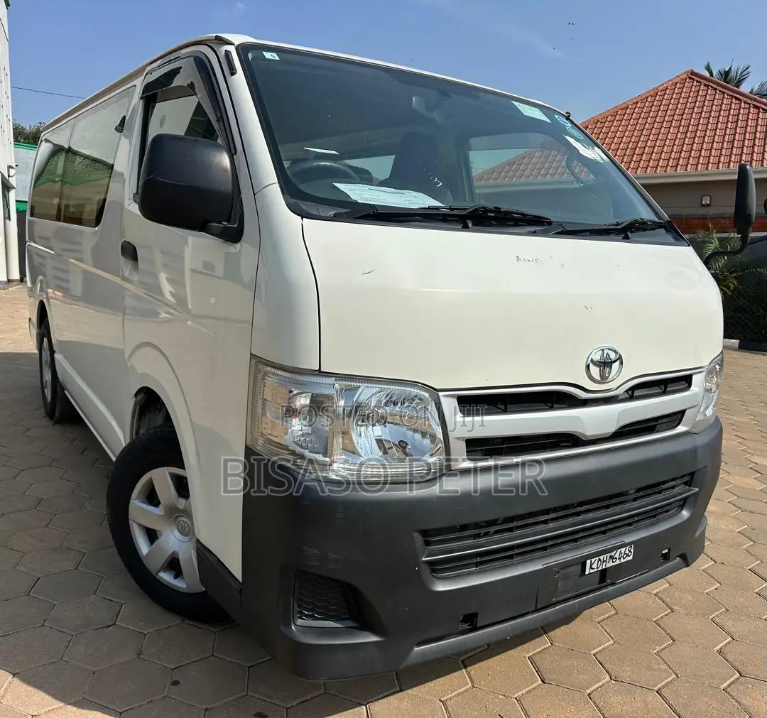 Toyota HiAce 2014 White