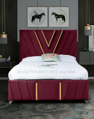 V Shaped Golden Strips Fabric Bed5*6
