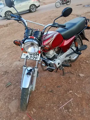 Bajaj Boxer 100 2024 Red