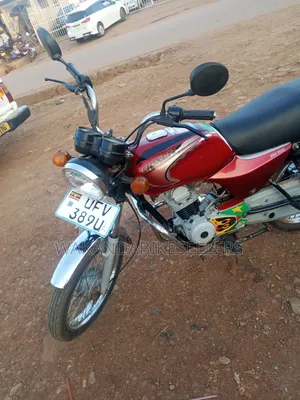 Bajaj Boxer 100 2023 Red