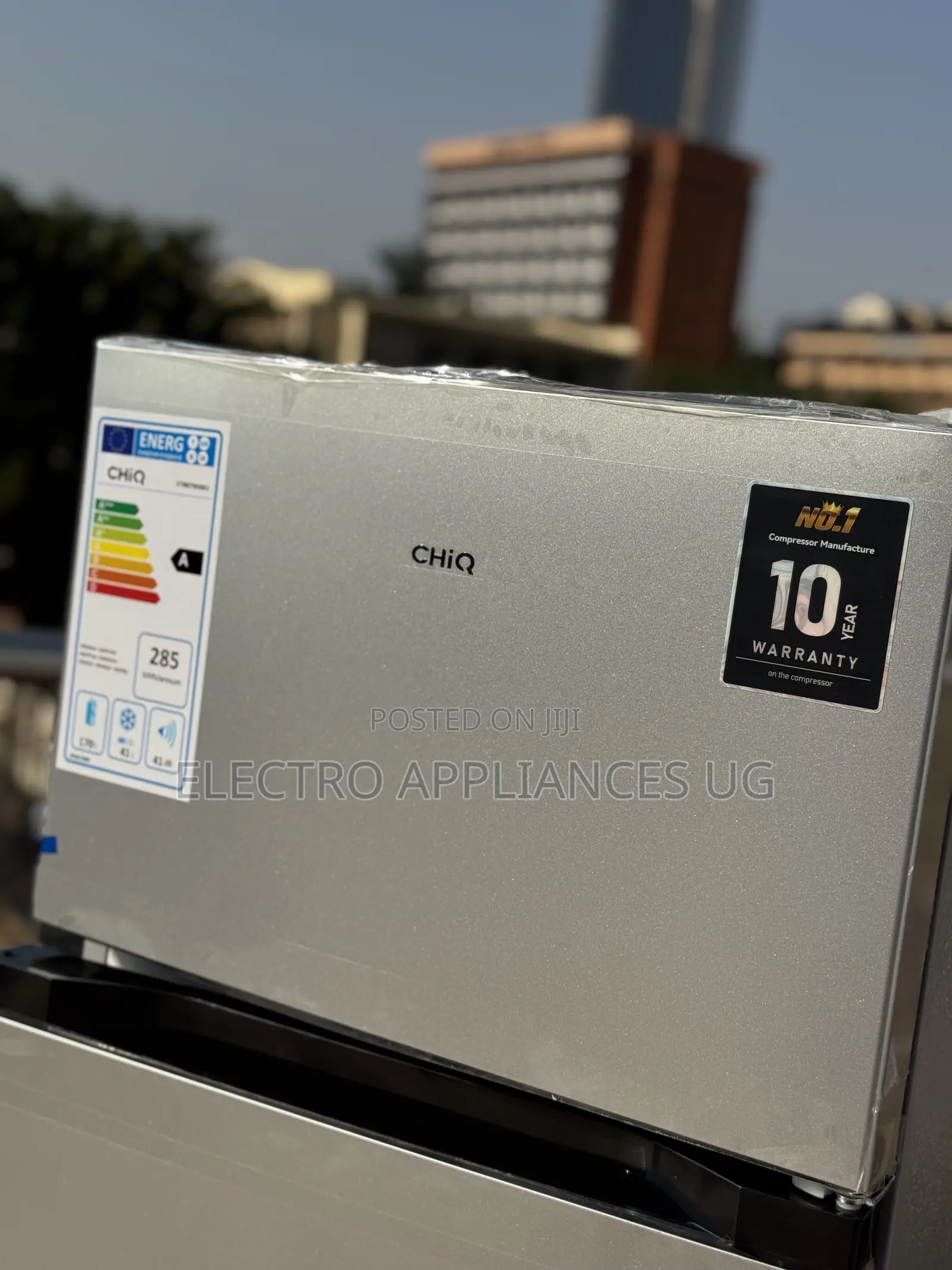 Chiq 270litres Refrigerator With a Dispenser