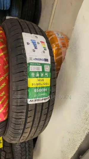195/70r14 Kapsen Tyres(Summer Hp Design)