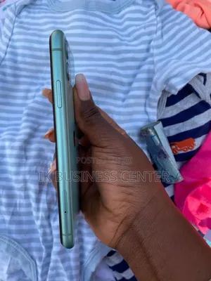 Apple iPhone 11 64 GB Green