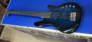 4strings Bass Silver Green Guitar