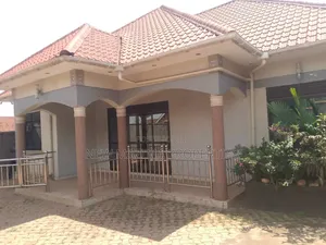 3bdrm Bungalow in Makindye Heights, Central Division for sale