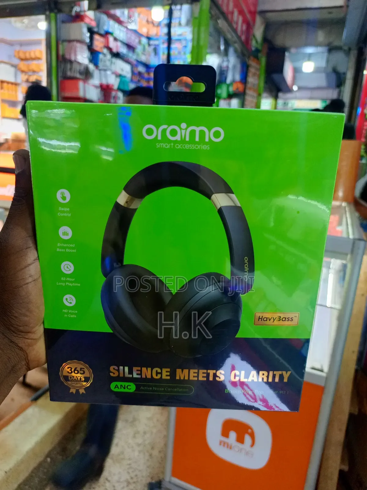 Oraimo Boompop Pro Headphones.