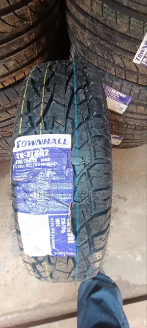 215/75r15 Townhall