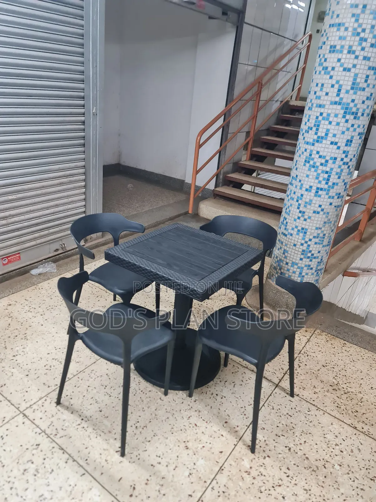 Outdoor Latte Plastic Table and Chairs Plastic Table and Chairs