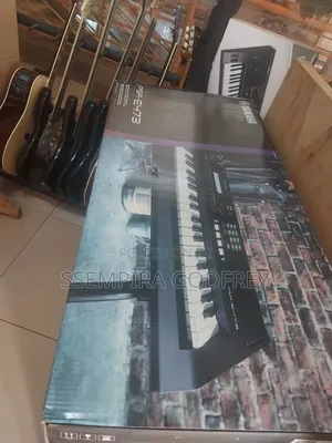 PSR E473 Original Yamaha Electric Keyboard
