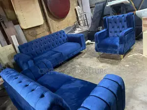 Deep Button Sofaset