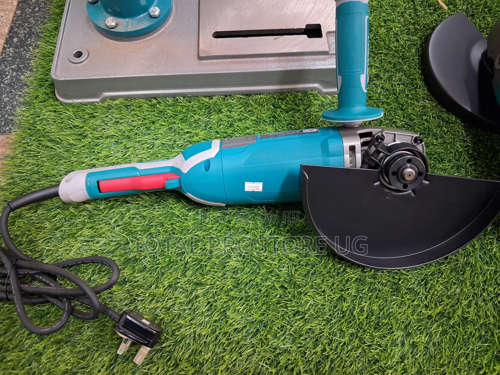 Angle Grinder 2200w.
