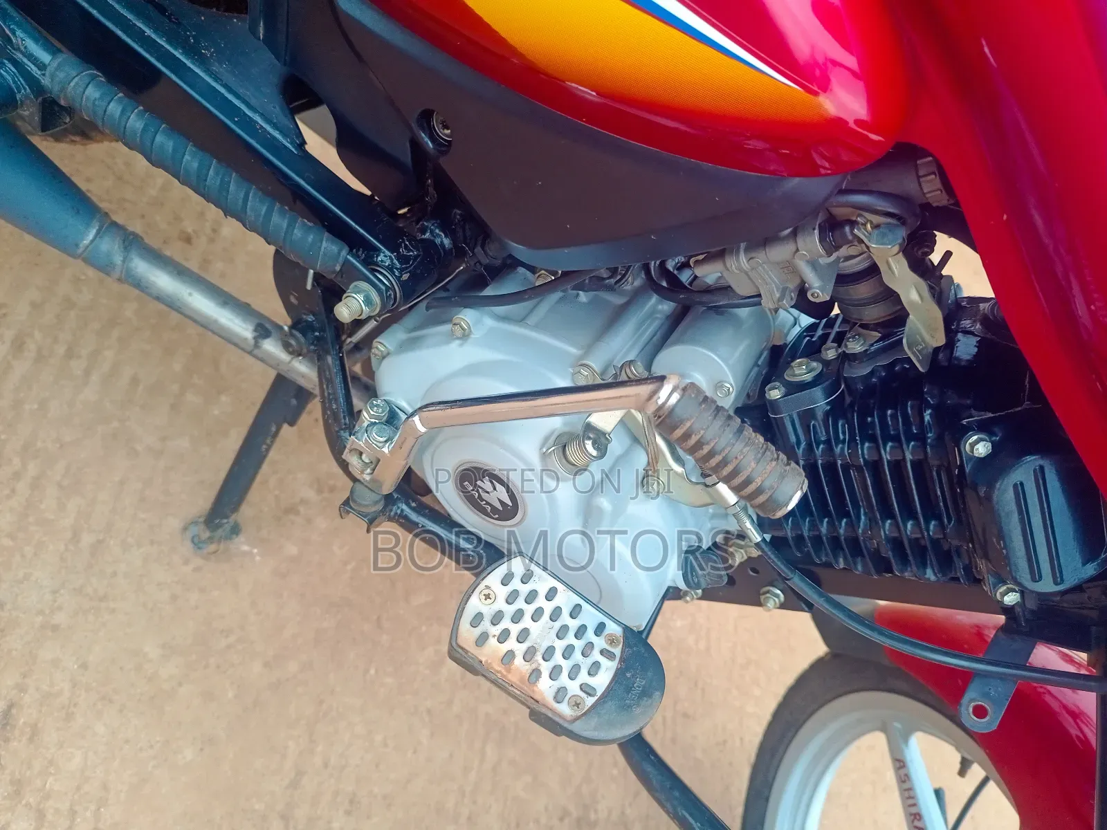Bajaj CT 125X 2025 Red