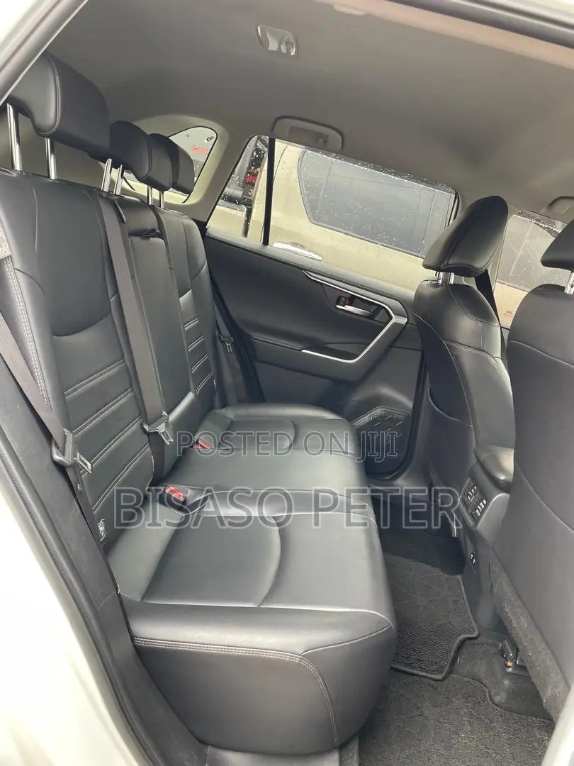 Toyota RAV4 2019 White