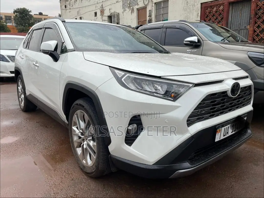 Toyota RAV4 2019 White