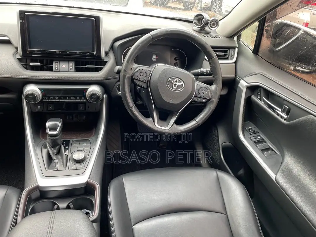 Toyota RAV4 2019 White
