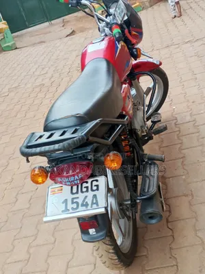 Bajaj Boxer 125 2024 Red