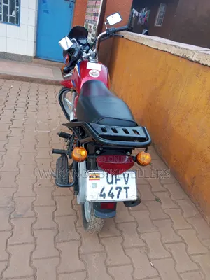 Bajaj Boxer 100 2023 Red