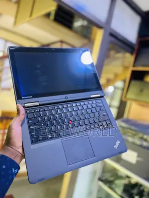Laptop Lenovo Yoga 330 8GB Intel Core I7 HDD 500GB
