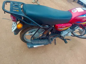 Bajaj CT 125X 2025 Red