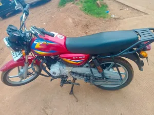 Bajaj CT 125X 2025 Red