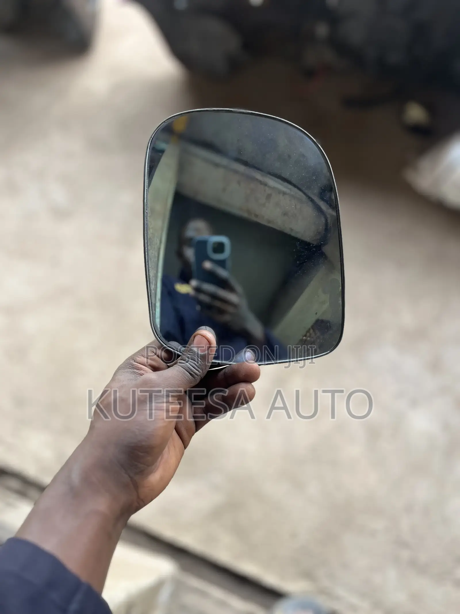 Side Mirror Plate (Harrier Kawundo 2008)