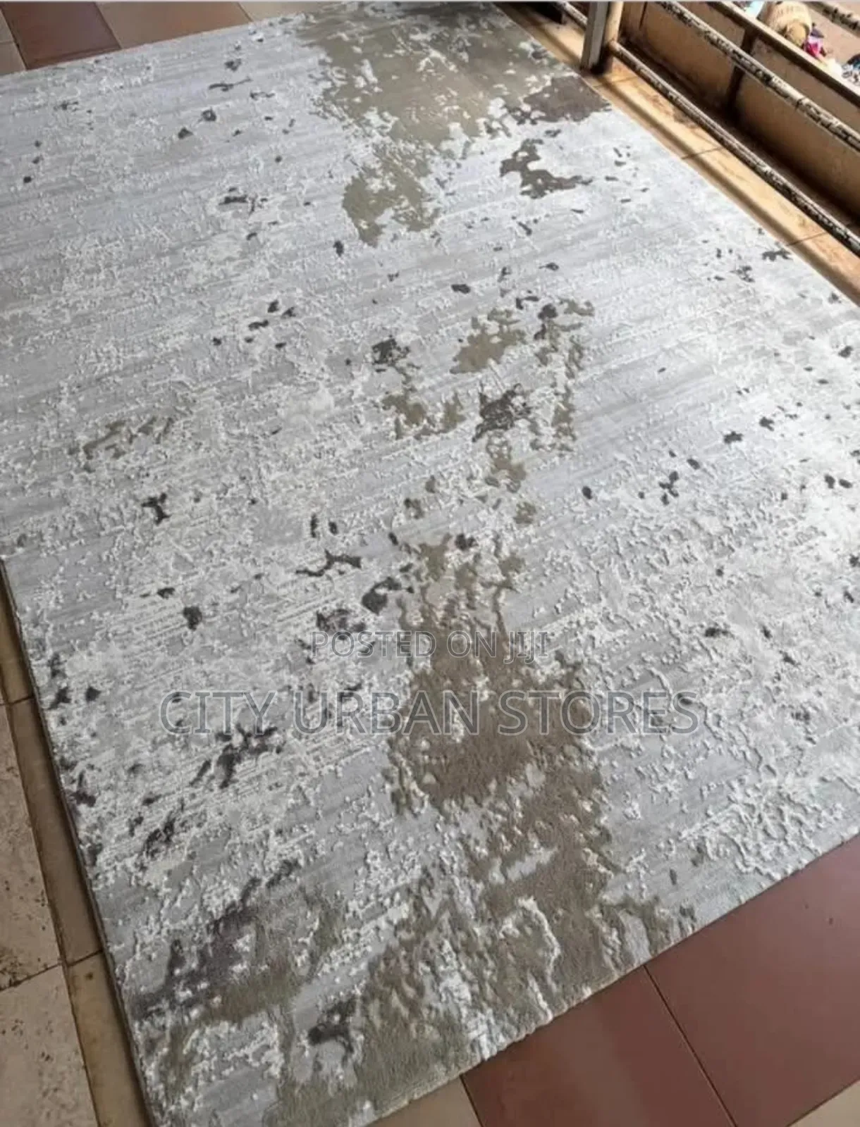Zafar Centre Large Rugs