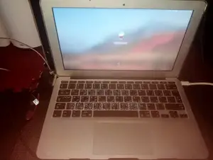 Laptop Apple MacBook Air 2GB Intel Core I5 HDD+SSD 60GB