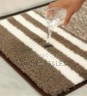 Plush Striped Bathroom Rug and Contour Mat
