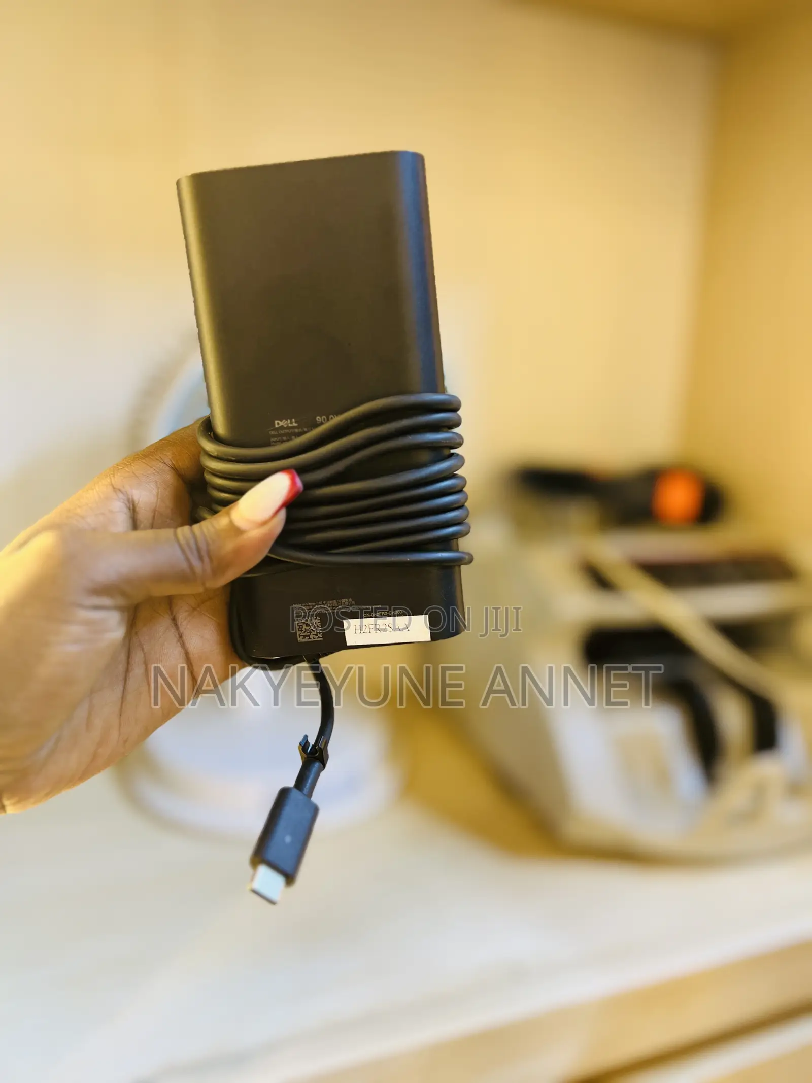 Dell Usb-C Adapter With 90.0w